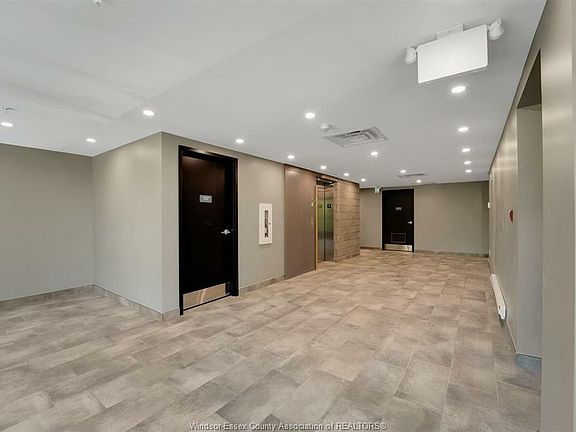 5th image of 140 Main St E #304