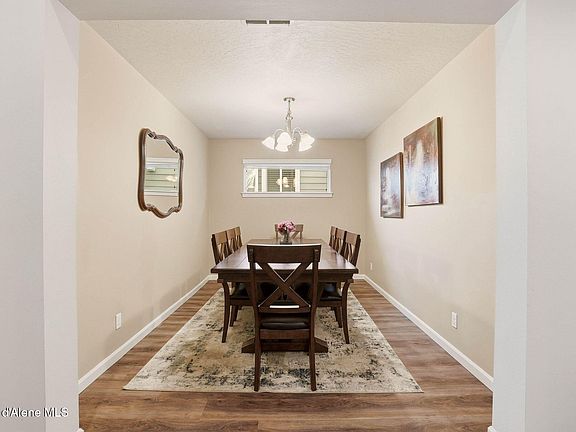 5th image of 1675 W Yaquina Dr