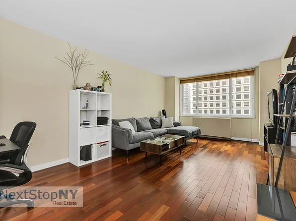 245 E 54th St APT 16C, Manhattan, NY 10022