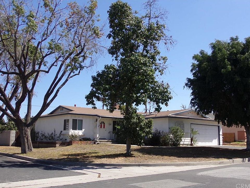 2nd image of 1002 Latchford Ave