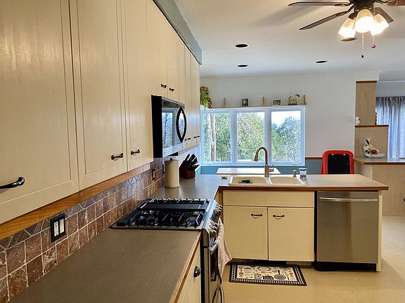 5th image of 1149 Hill Road