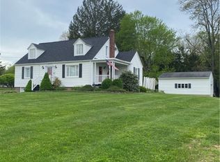532 Old Waynesburg Rd, Carmichaels, PA 15320