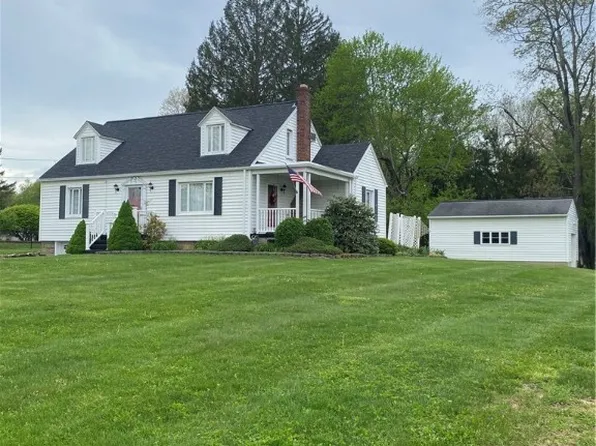 532 Old Waynesburg Rd, Carmichaels, PA 15320