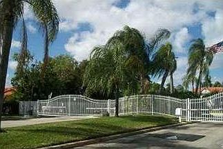 4th image of 2508 Congressional Way