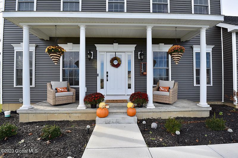 2nd image of 113 Jackie Court