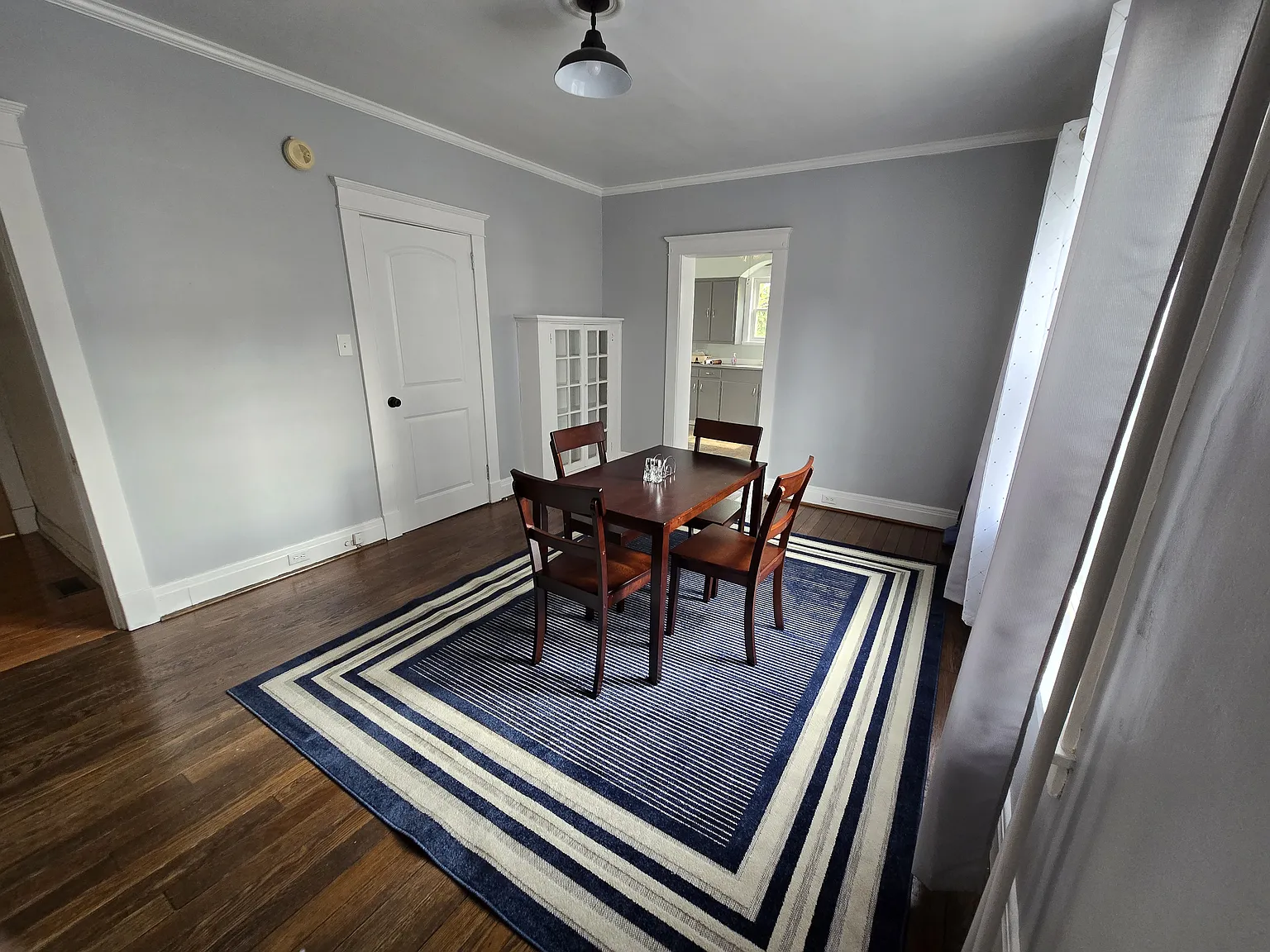 1 bed, $1,300 — Photo 3