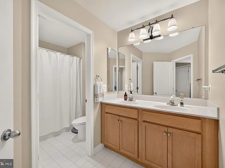43580 Popes Creek Sq — Photo 43