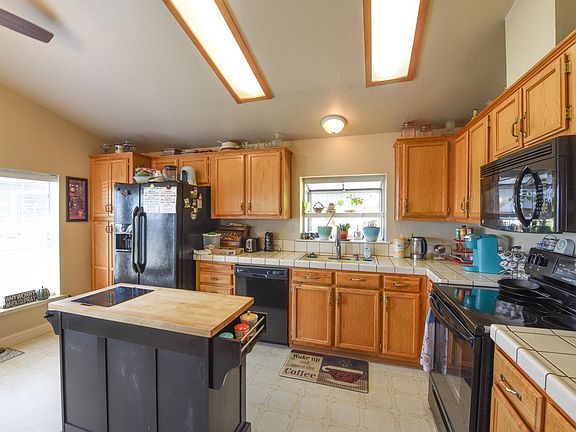 3rd image of 12660 Red Chestnut Ln Space 10