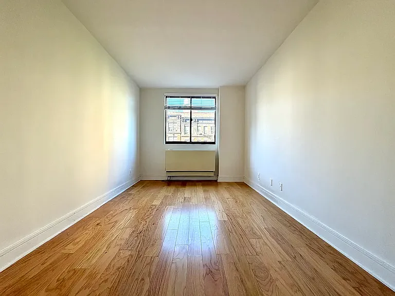 323 W 96th St #1303 — Photo 10