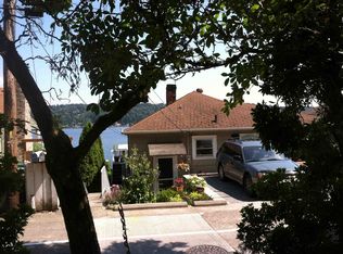 11544 Riviera Pl NE, Seattle, WA 98125