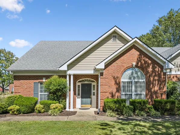 2 Phillips Ct, Lebanon, TN 37087