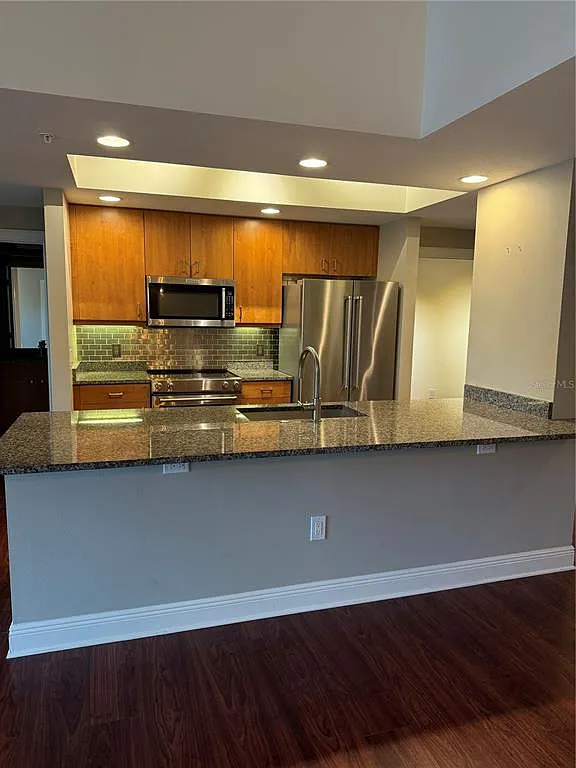 2 bed, 2.0 bath, 1323 sqft, $3,000 — Photo 3