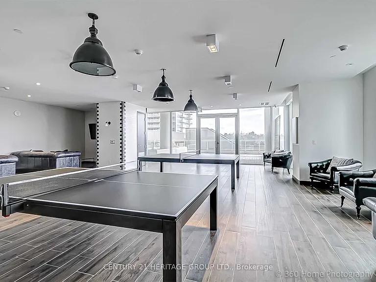 33 Helendale Ave #1011 — Photo 13