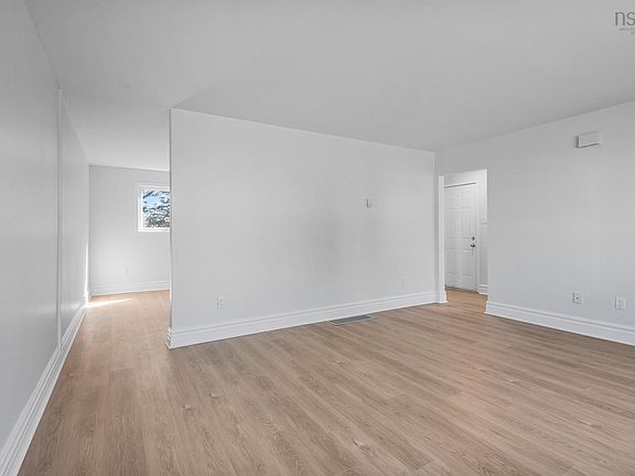3rd image of 5/5A Marilyn Dr
