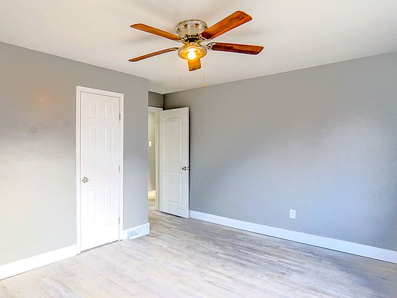 4th image of 6118 Jackson Ave