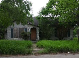 325 Avenue A, Poteet, TX 78065