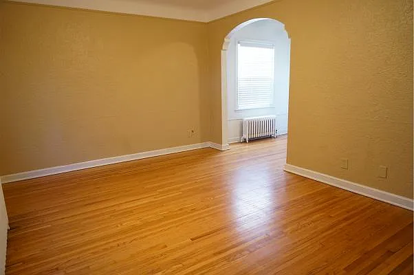 Grand Ave Apartments — Photo 3