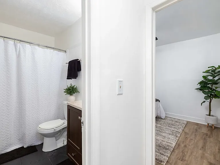 108 Claiborne St — Photo 5