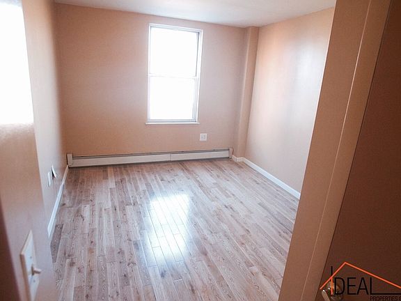 3rd image of 458 Carlton Ave #1