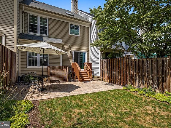 2nd image of 625 Lavenham Ct