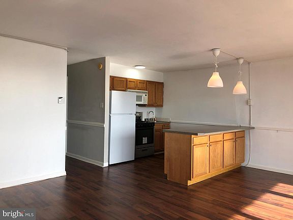 2nd image of 2401 Pennsylvania Ave APT 18C46