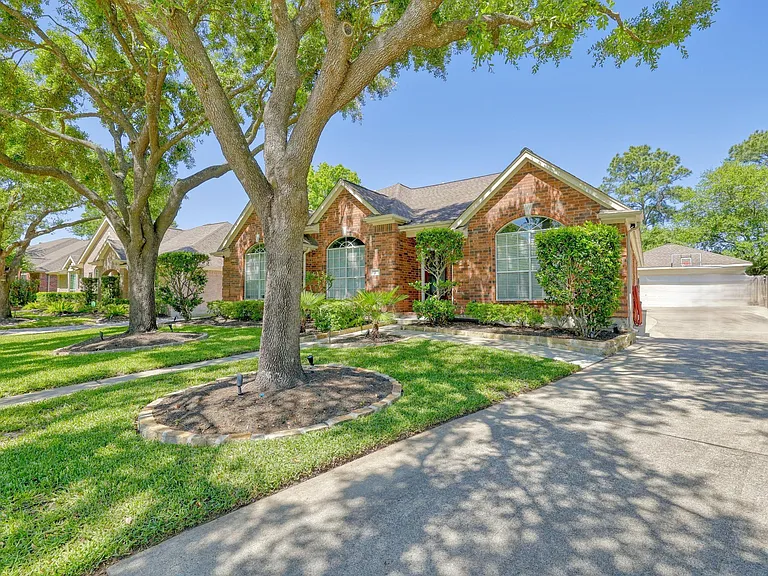 12923 Lady Jane Ct — Photo 2