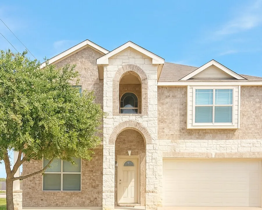 2201 Riley Dr
