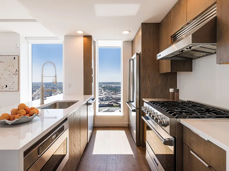 22-44 Jackson Ave #Penthouse 3 — Photo 5