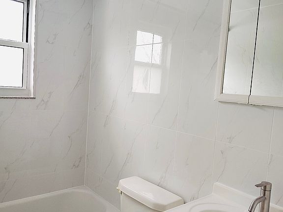4th image of 22 Holland Ave Floor 2