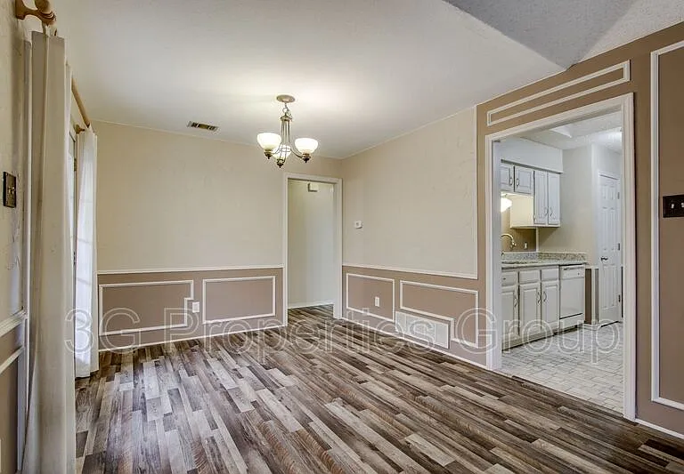 3712 Roussillon Dr — Photo 14