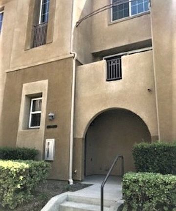 2nd image of 726 Kellogg St