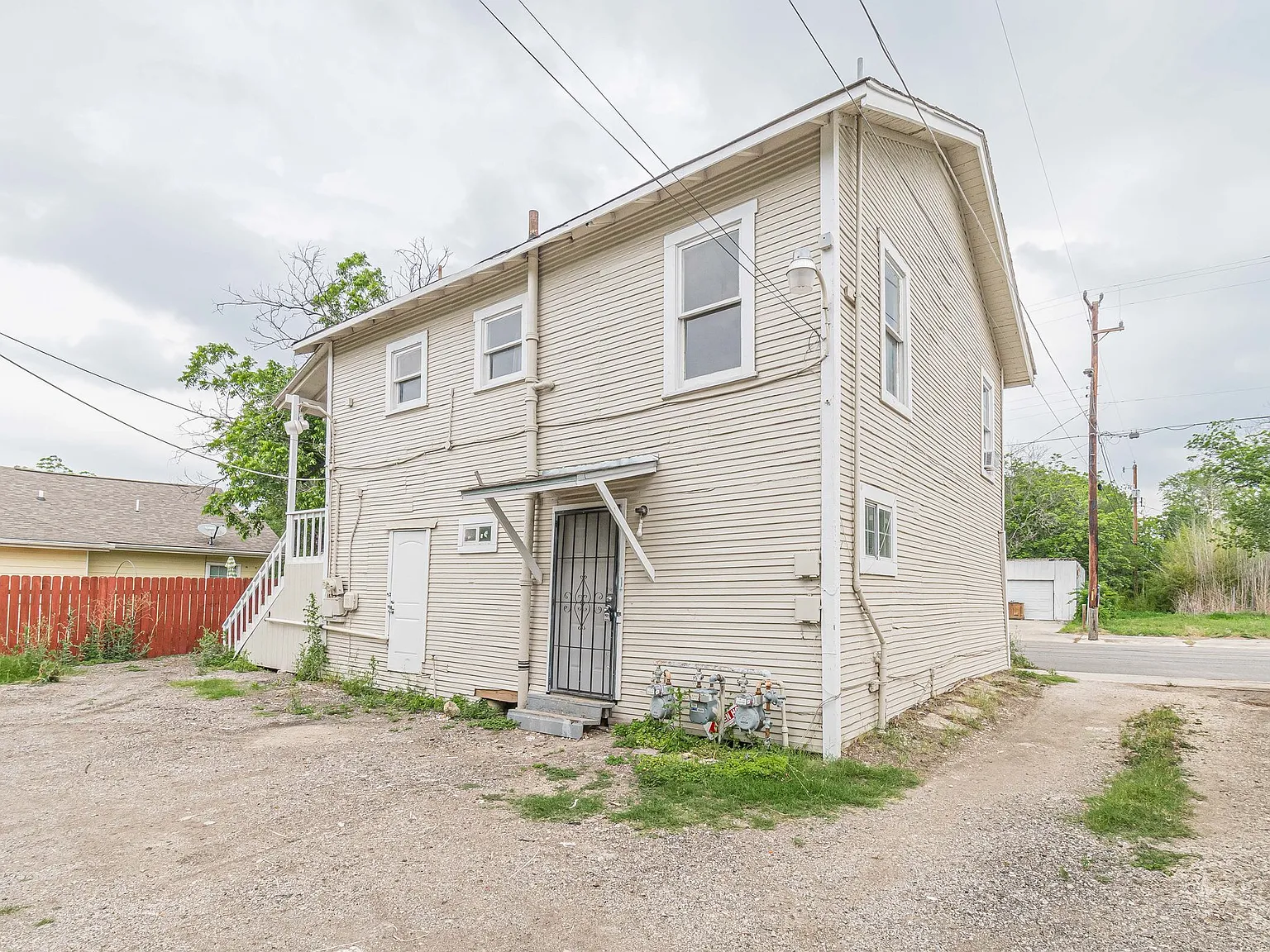 646 Avant Avenue - 3 — Photo 1
