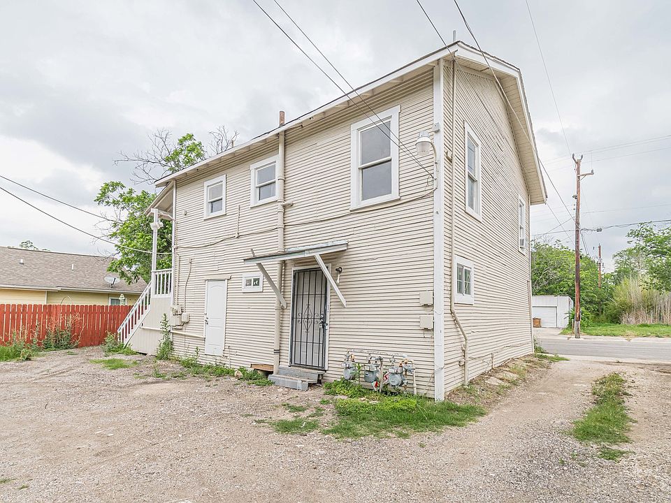 1st image of 2407 S New Braunfels Ave Unit 3