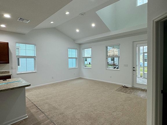 5th image of 353 Gypsy Palace Ln
