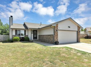 1730 E Winterset Cir, Goddard, KS 67052