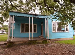 3801 27th St, Port Arthur, TX 77642