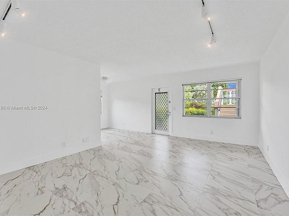 4th image of 220 Westbury #220-L
