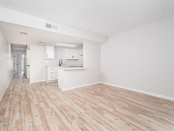4th image of 6816 N 35TH Avenue #M