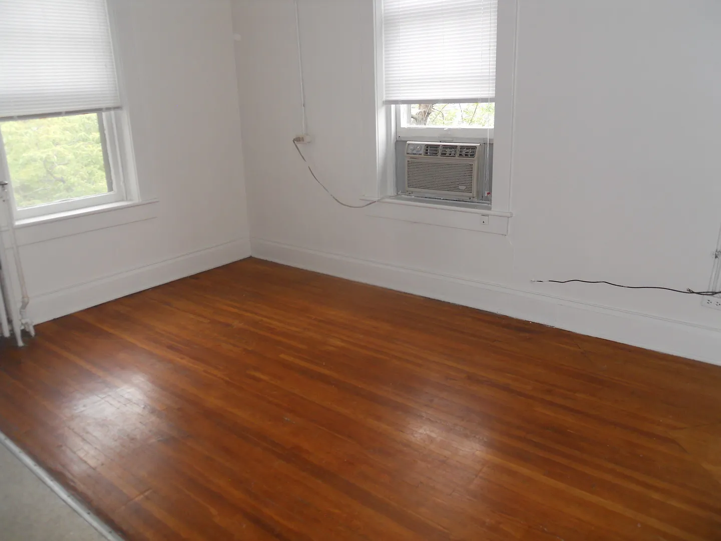 1409 Grady Ave — Photo 4