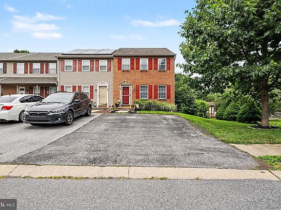 5th image of 168 Foxchase Dr