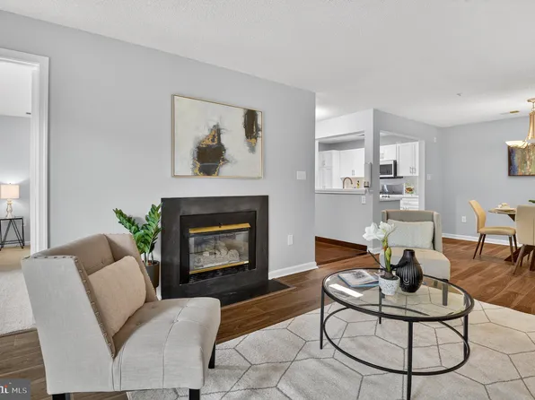 10001 Vanderbilt Cir #82, Rockville, MD 20850