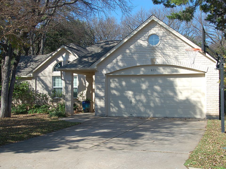 1st image of 611 Cloud Ct