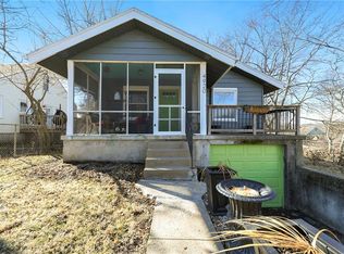 4920 Buena Vista St, Roeland Park, KS 66205