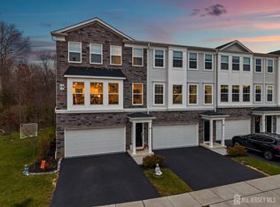 1901 Swales Ct, Monroe Township, NJ 08831