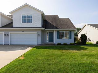 8953 N Brookshire Dr, Saginaw, MI 48609