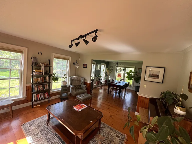 18 Kimberley Cir — Photo 13