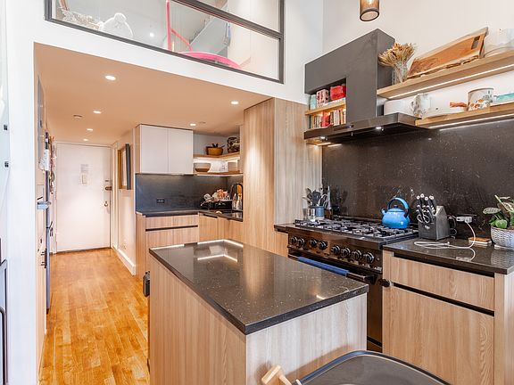 4th image of 324 Pearl St APT 5C