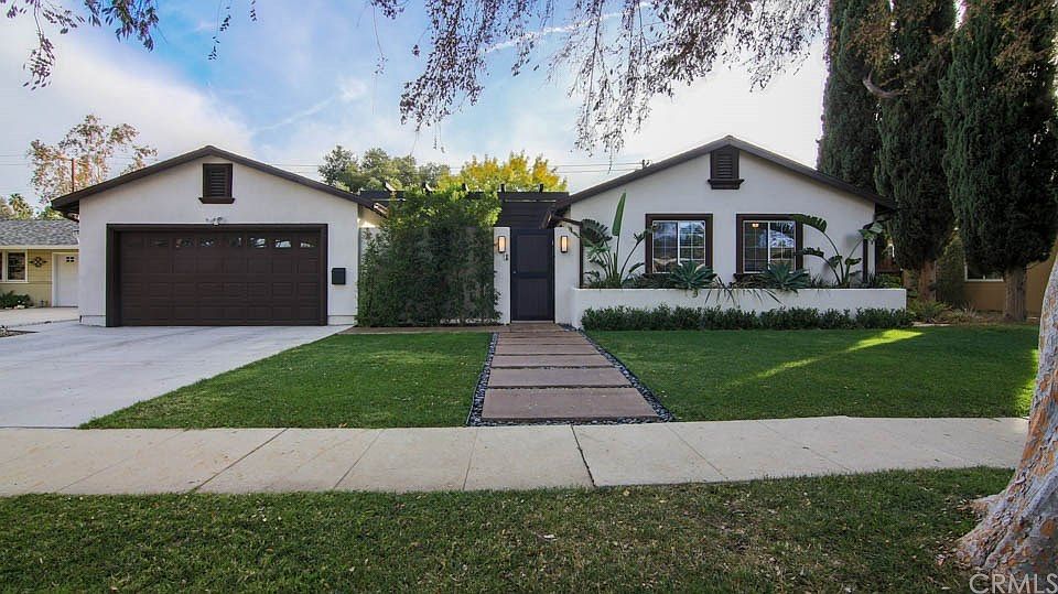 1st image of 22928 Cantara St