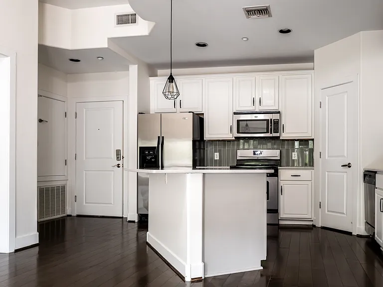 945 E Playa Del Norte Dr #2010 — Photo 9