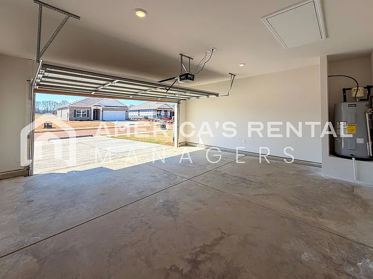 171 Keller Dr — Photo 42